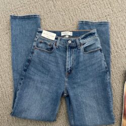 Curve Love Ultra High Rise 90s Slim Straight Jean 25 S