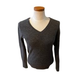 Halogen Nordstrom charcoal gray cashmere v neck sweater S