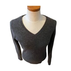 Halogen Nordstrom charcoal gray cashmere v neck sweater S