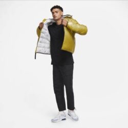 NWOT Nike Men’s Sportswear Synthetic-Fill Windrunner Shield Jacket – Gold