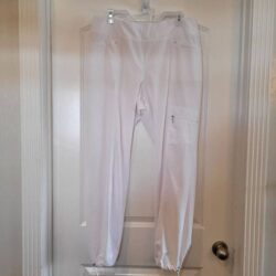 CHICO’S Zenergy Women’s White Poly/Spandex Cargo Pants