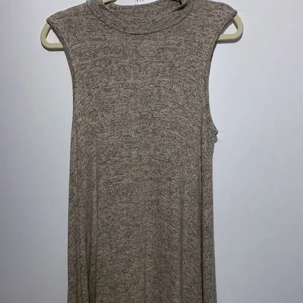 Aiden Y Knee length Sleeveless tan Dress size Medium NWT