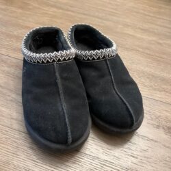 ugg slippers size 8