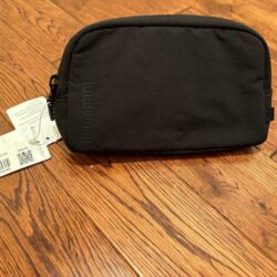 NWT Lululemon Everyday Mini Belt Bag Black