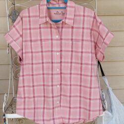 The Ridgecut Women’s Short Cap Sleeve Dobby Plaid Shirt Sz L