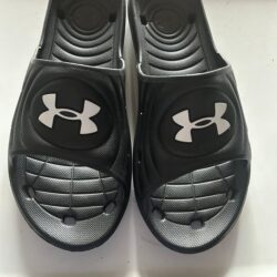 Under armor sandals men’s size 11