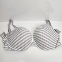 Dream Fit Striped Gray & White Intimates Three-Clasp Women’s Wire Bra Size 40DD