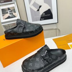 Slippers size 39