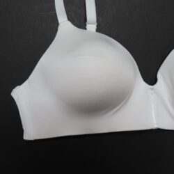 Maidenform 34B Everyday Modern Wireless Bra White Lightly Lined T Shirt DM7546