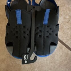 Toddler Sandals Size 9/10