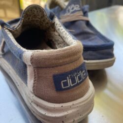 hey dudes Mens or Boys Wally Free size 8