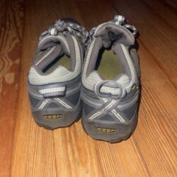 women’s Keen steele toe slip resistant safety shoes hiker