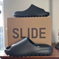 ＹEEZY SLIDE PURE size EU 42