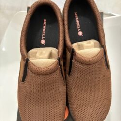 Men’s Merrell slip on shoe