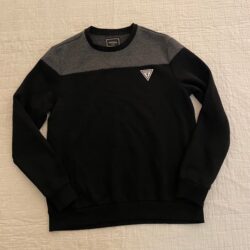 Guess sweatshirt