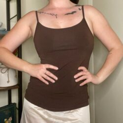 Comfiest Most Flattering MOD Dark Chocolate Brown Oscar De La Renta Lined Cami