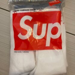 Supreme x Hanes crew socks whi