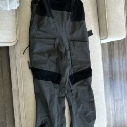 Burton Gore-Tex bib snowboard pants