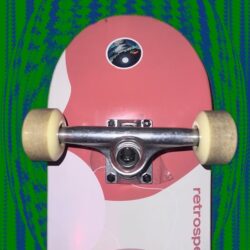Retrospec 31” Skateboard.