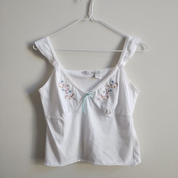 Y2K dainty floral embroidered cropped tank