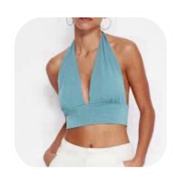 Better Be juniors M seafoam green halter