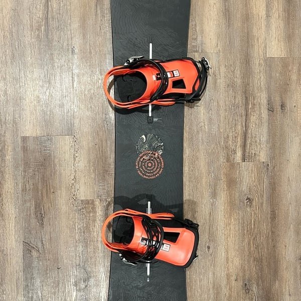 Burton Ripcord Snowboard & bindings 154