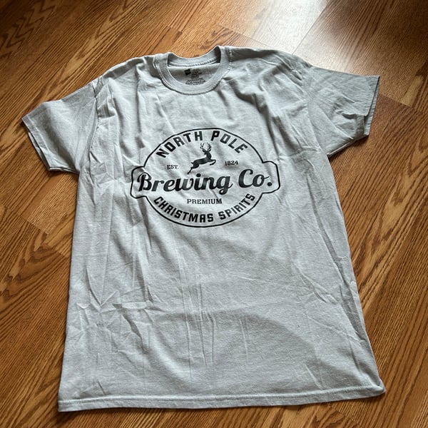 North Pole brewery, Co. T-shirt NEW