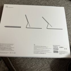 Apple Magic Keyboard for
12.9-