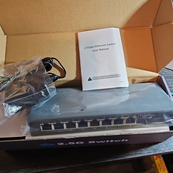 8 Port 2.5Gbps Ethernet Switch w/ 10G 12VDC Duvauz