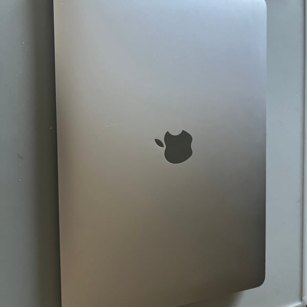 MacBook Air (13-Inch)(2020)