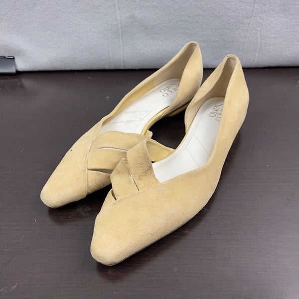 Franco Sarto Braela Womens Almond Toe Beige Flats Slip On Shoes Dorsay sz 8 M