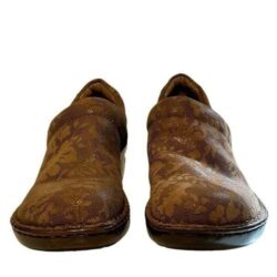 BOC Born Concept Peggy Brown Leather Embossed Floral Clog Mule Shoe Size 7.5/8