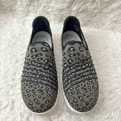 CLARKS Women’s Adella Cloud Steppers Slip-on Sneakers in Dark Olive sz 7.5M