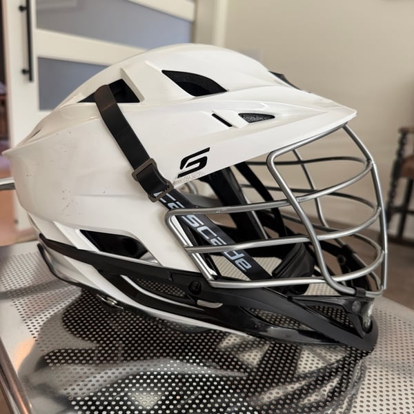 Cascade S Lacrosse Helmet. Size M