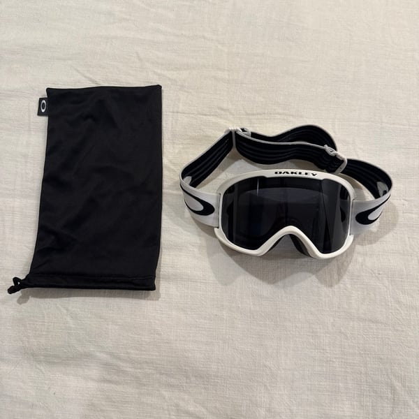 Oakley snow goggles w microfib