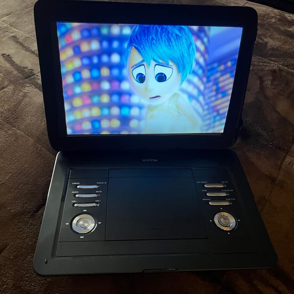 Portable dvd player