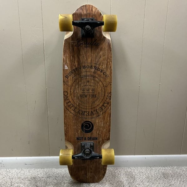 Bustin Boards Longboard 33″ L 9″ W Brooklyn New York Modela