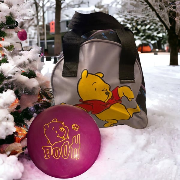 BRUNSWICK Winnie The Pooh Bowling Bag & Winnie The Pooh Bowling Ball excl RARE