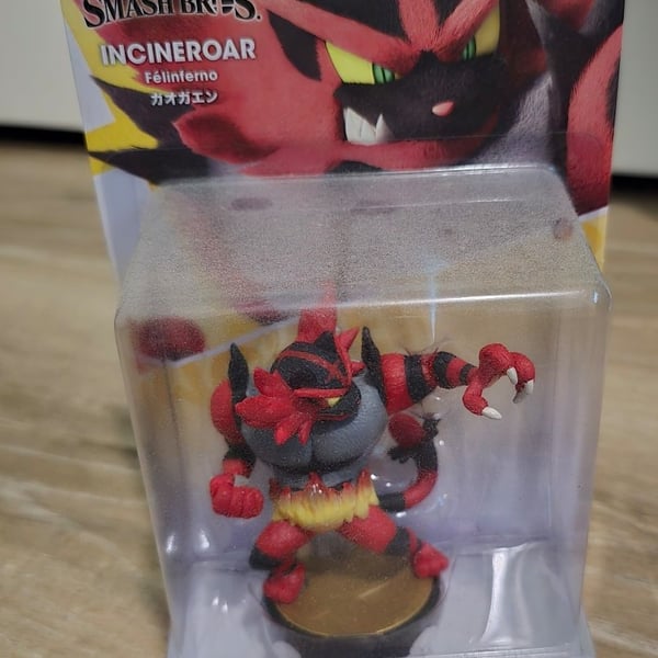 Nintendo Incineroar Super Smash Bros. amiibo Figure.