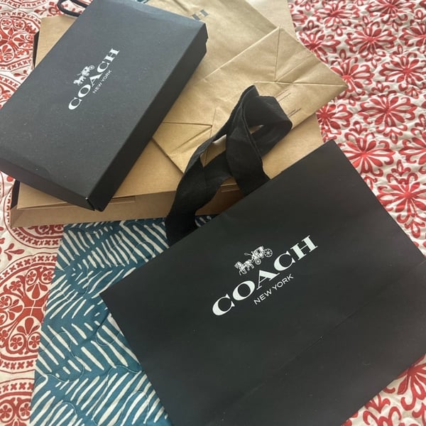 COACH BAGS GIFT BAGS