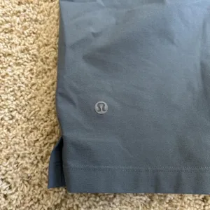 Lululemon Men's Blue and Grey Shorts