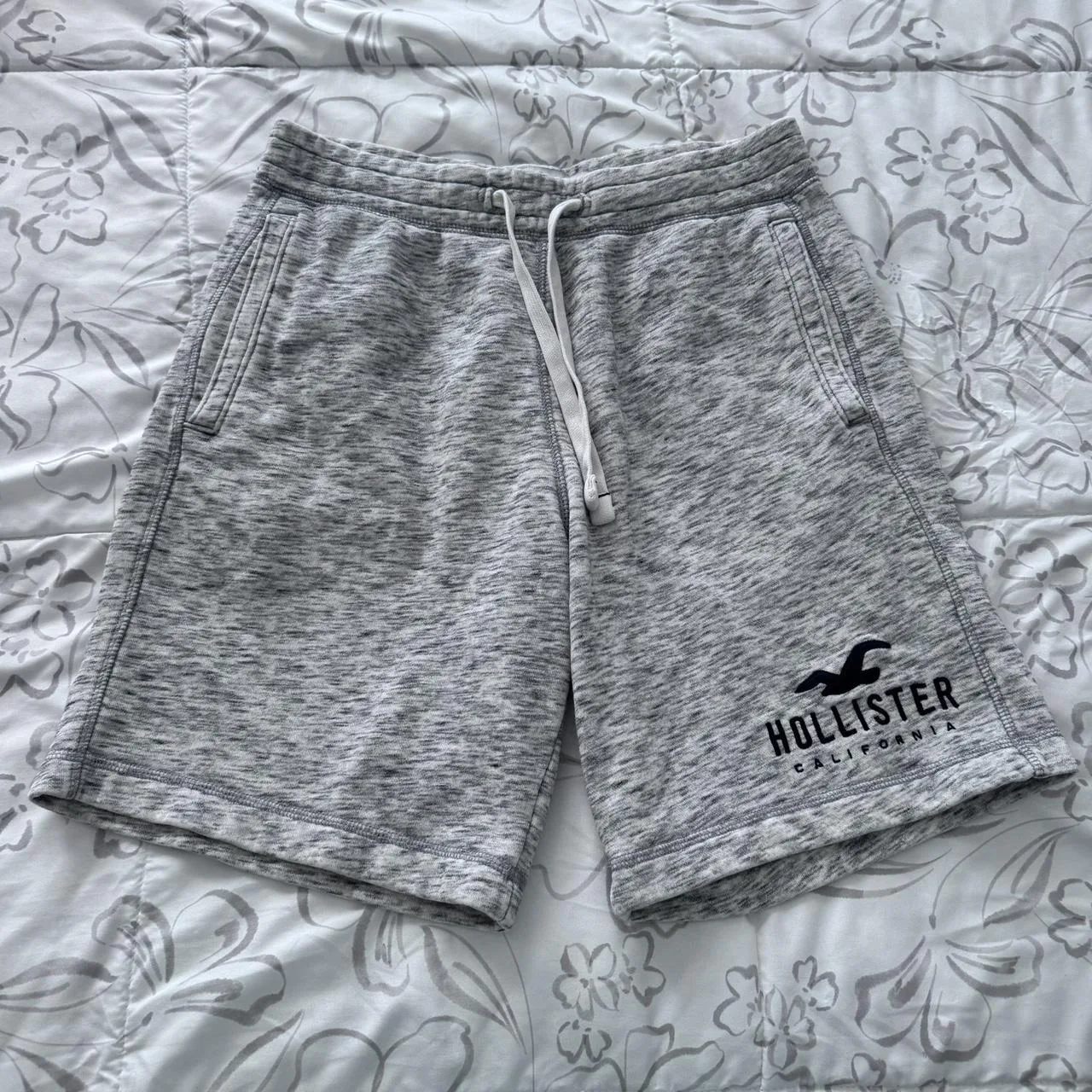 Hollister Co. Men's Grey Shorts