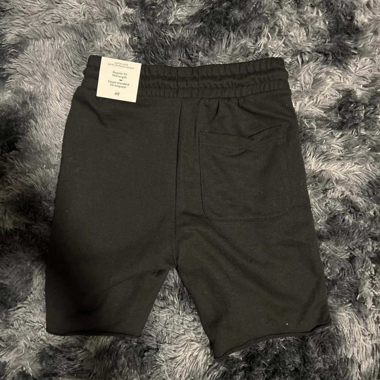 H&M Men's Grey and Black Shorts - Image 2