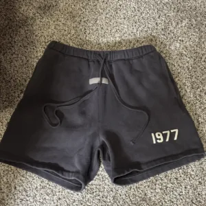 Fear of God Men's Black and Grey Shorts
