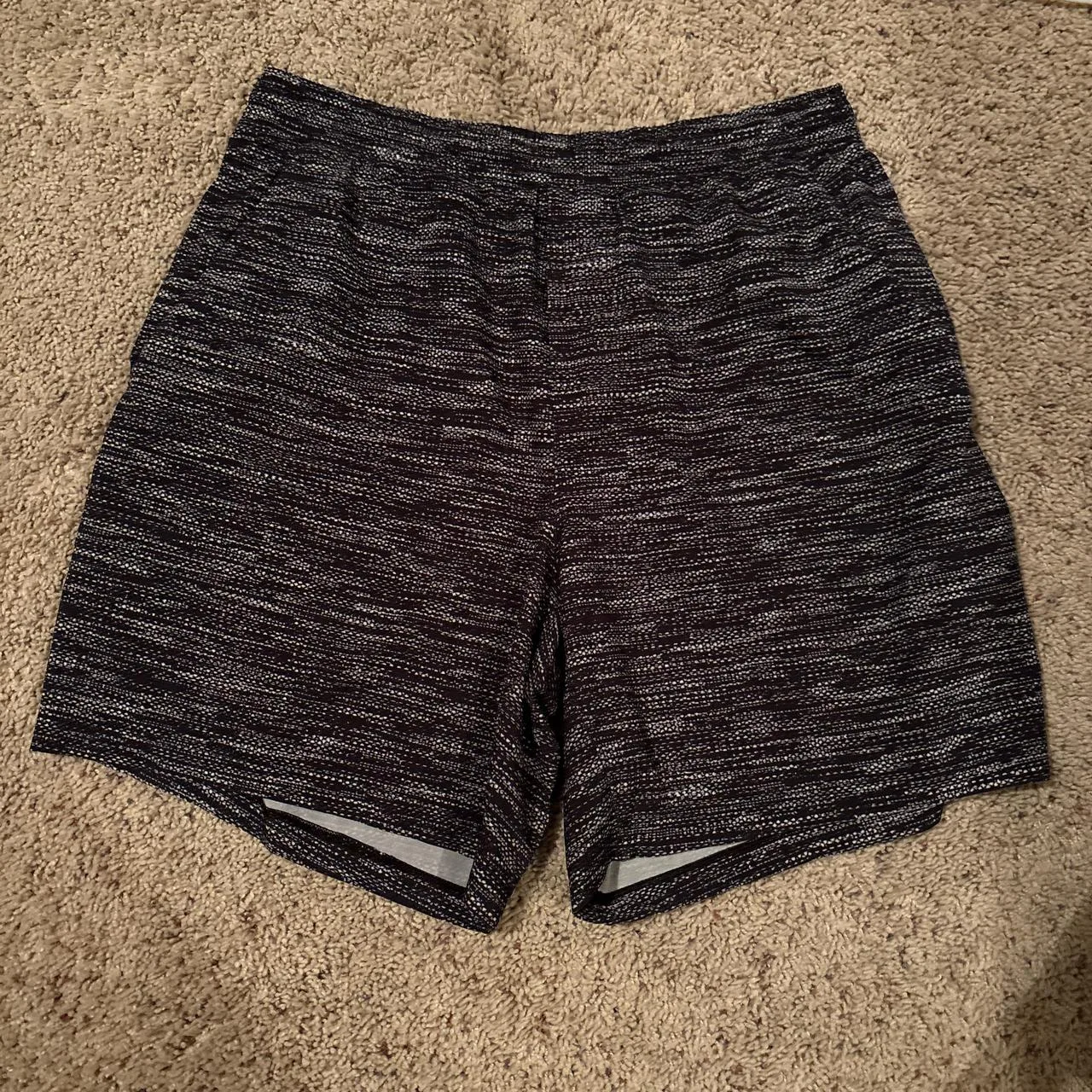 Lululemon Men's Navy and Grey Shorts