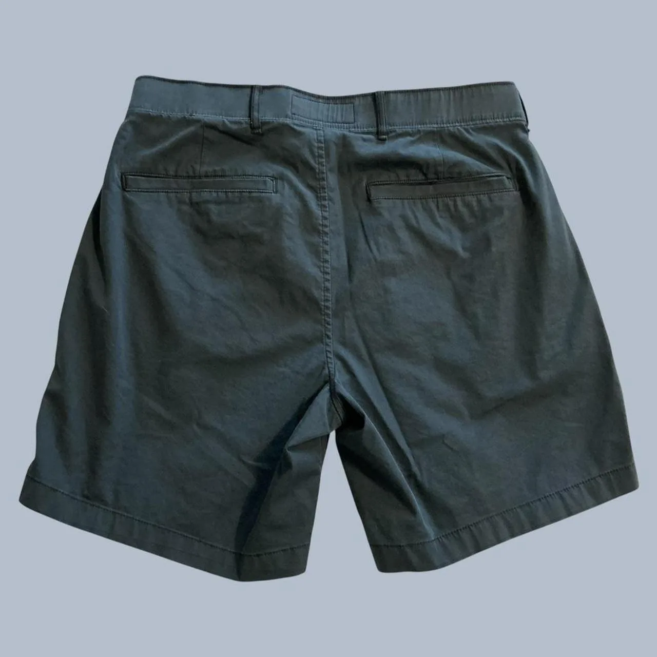 Abercrombie & Fitch Men's Green and Grey Shorts - Image 2
