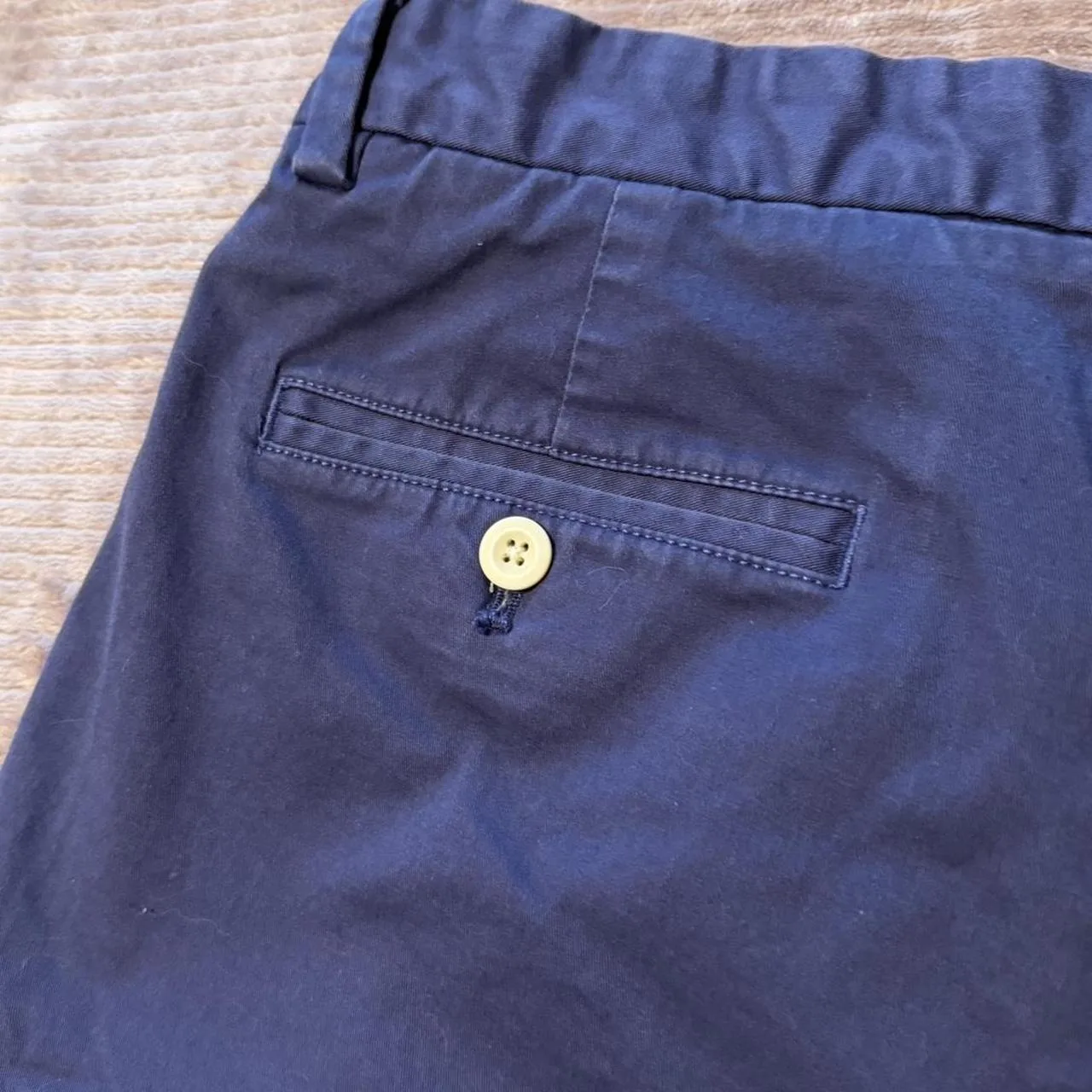 Vineyard Vines Men's multi Shorts - Image 4