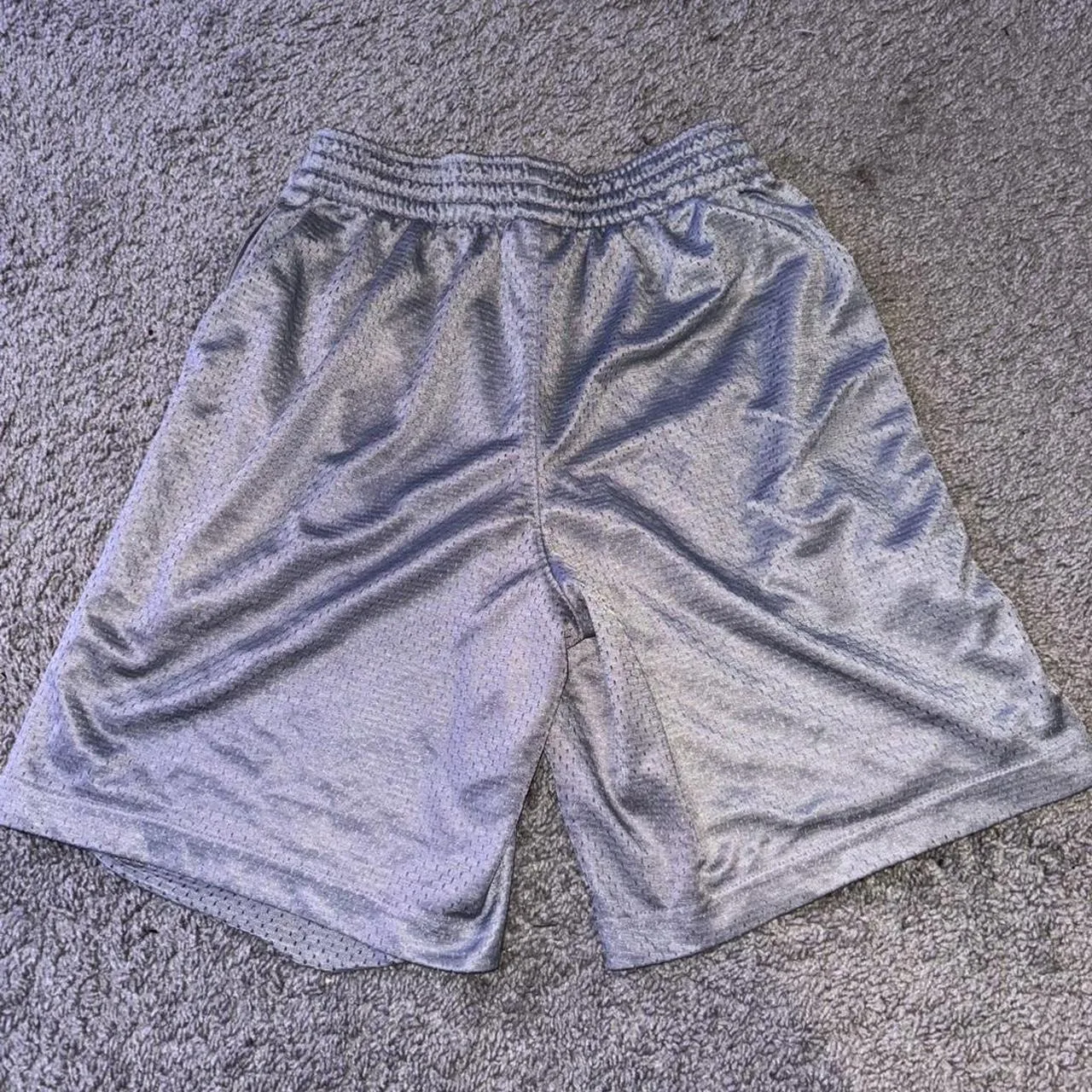 Everlast Men's Grey and Silver Shorts - Image 4