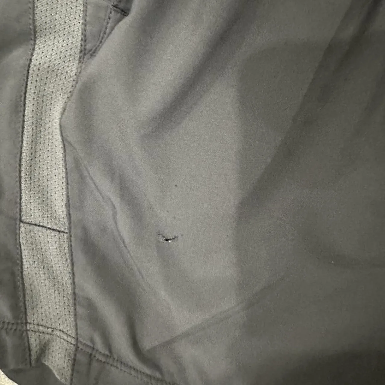 Nike Men's Grey Shorts - Image 4