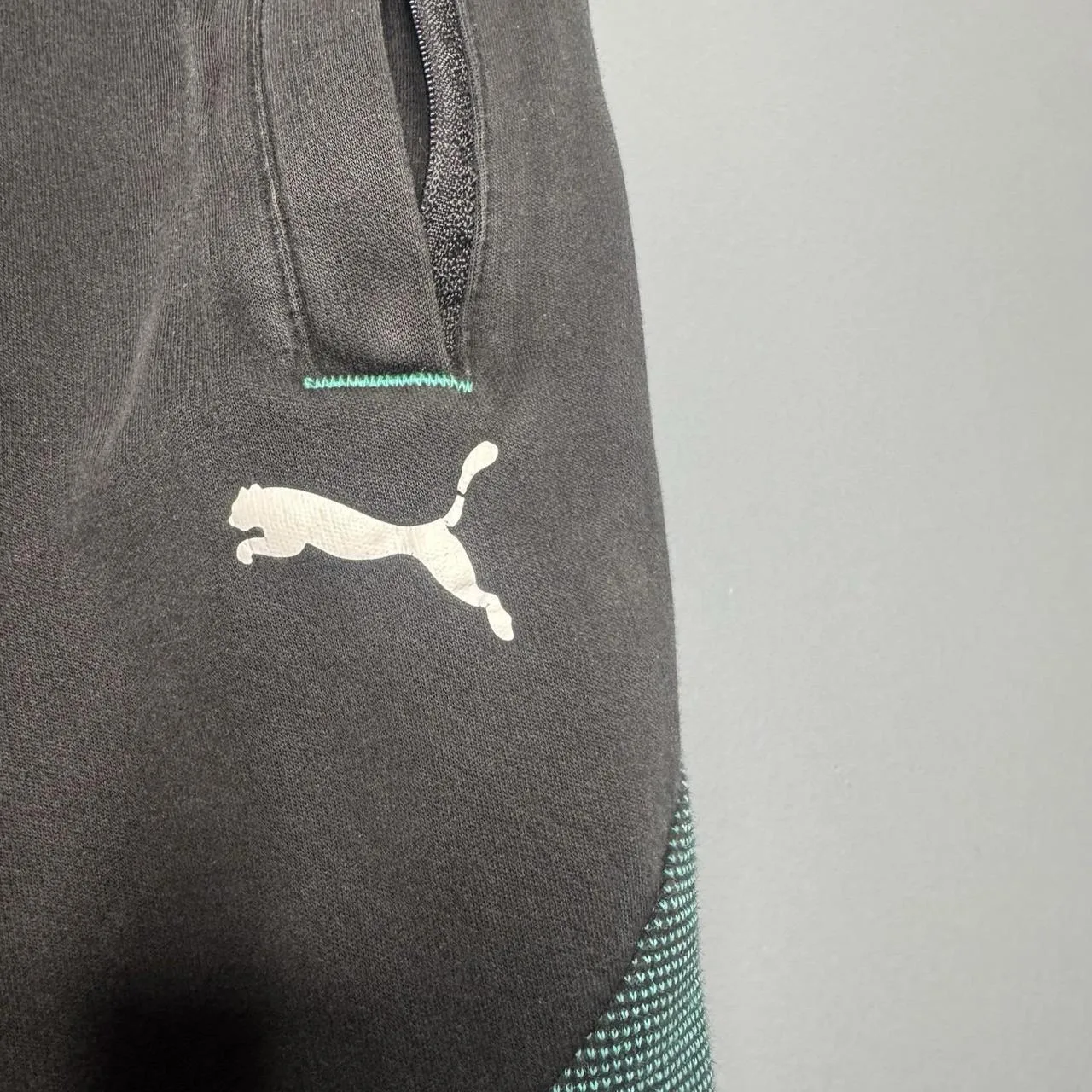 Puma Men's Black Shorts - Image 3